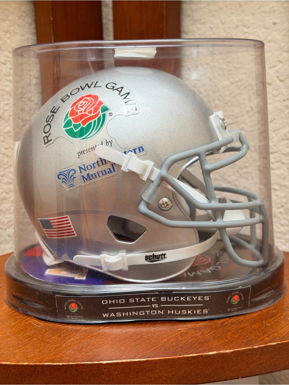 Schutt 2019 Rose Bowl Game commemorative collectible  mini football helmet,..